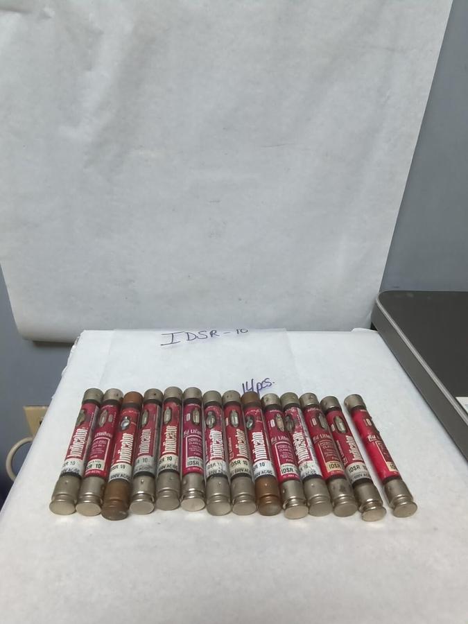 Used LITTELFUSE,IDSR 10,INDICATOR 10 AMP FUSE LOT OF 14 PRE-OWNED