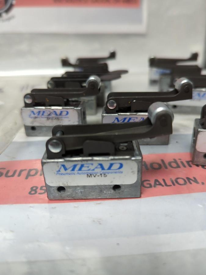 Used MEAD,V-15,PNEUMATIC AIR CONTROL VALVE LOT OF 11 PRE-OWNED