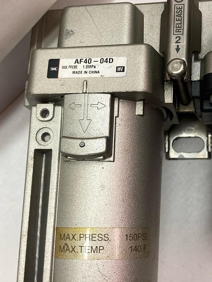 Used SMC,AF40-04D,Regulator Assembly w/VHS40-04 and AR40-04G