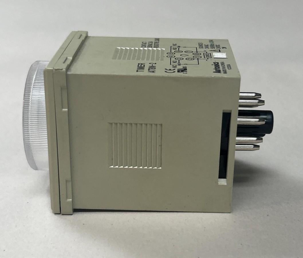 Used AUTONICS,AT8N-2,TIMER 0-5 MINUTES 5A 250V