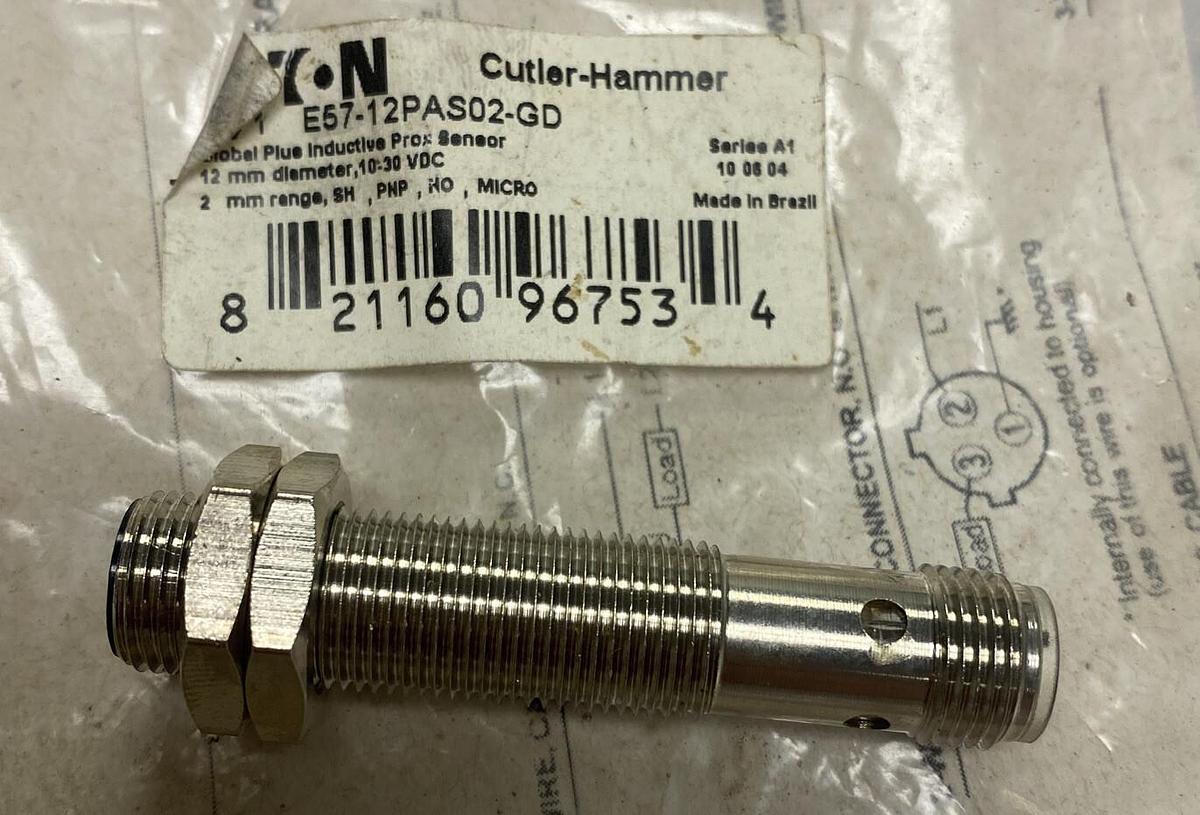 Eaton,E57-12PAS02-GD,Proximity Switch NOS