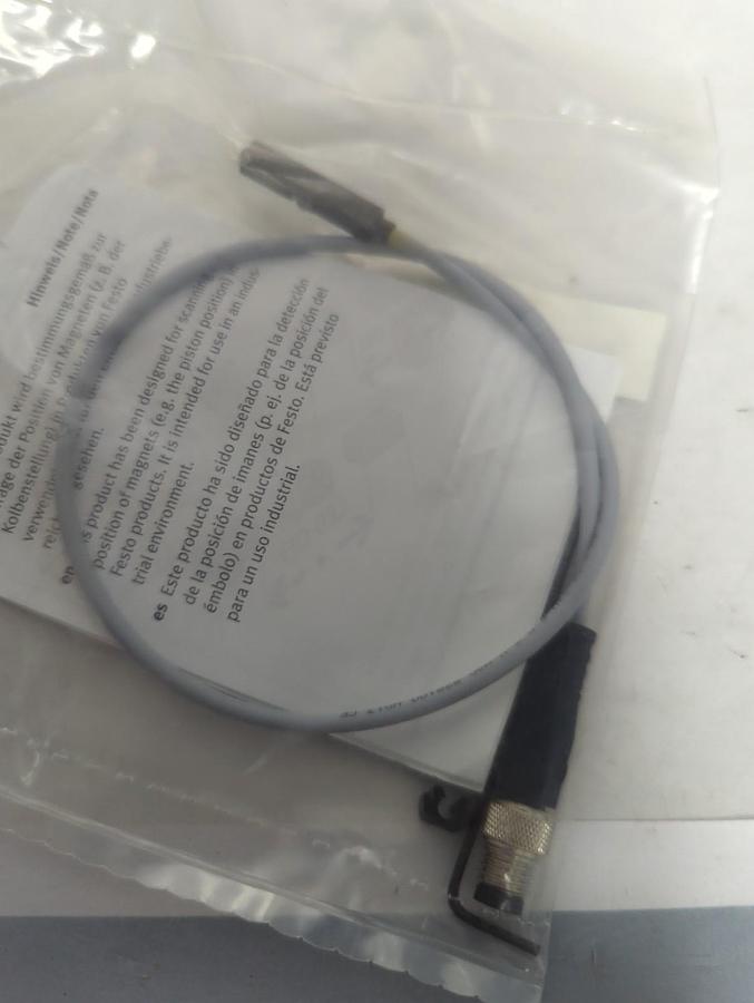 FESTO,SMT-8M-A,CYLINDER SWITCH 579100 NOS