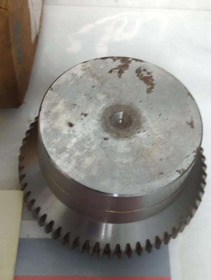 KOP-FLEX,2-1/2F,F HUB GEAR COUPLING NOS