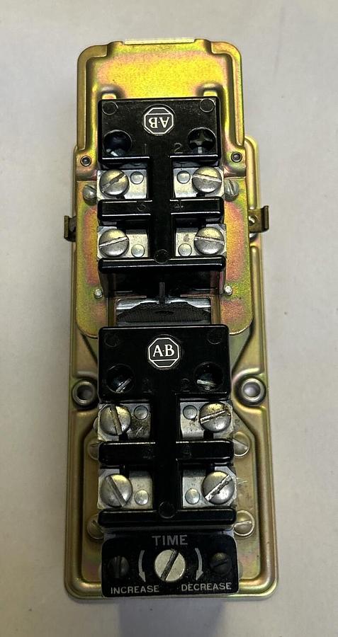 Used ALLEN BRADLEY,849-AXX,PNEUMATIC TIMER