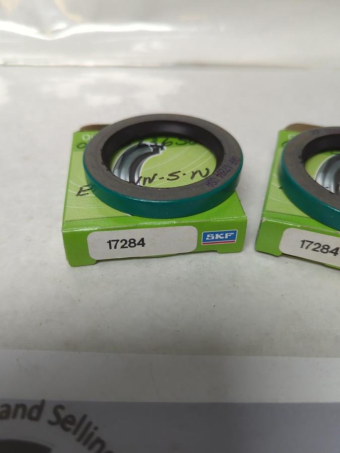 SKF,17284,OIL SEAL LOT OF 2 NOS