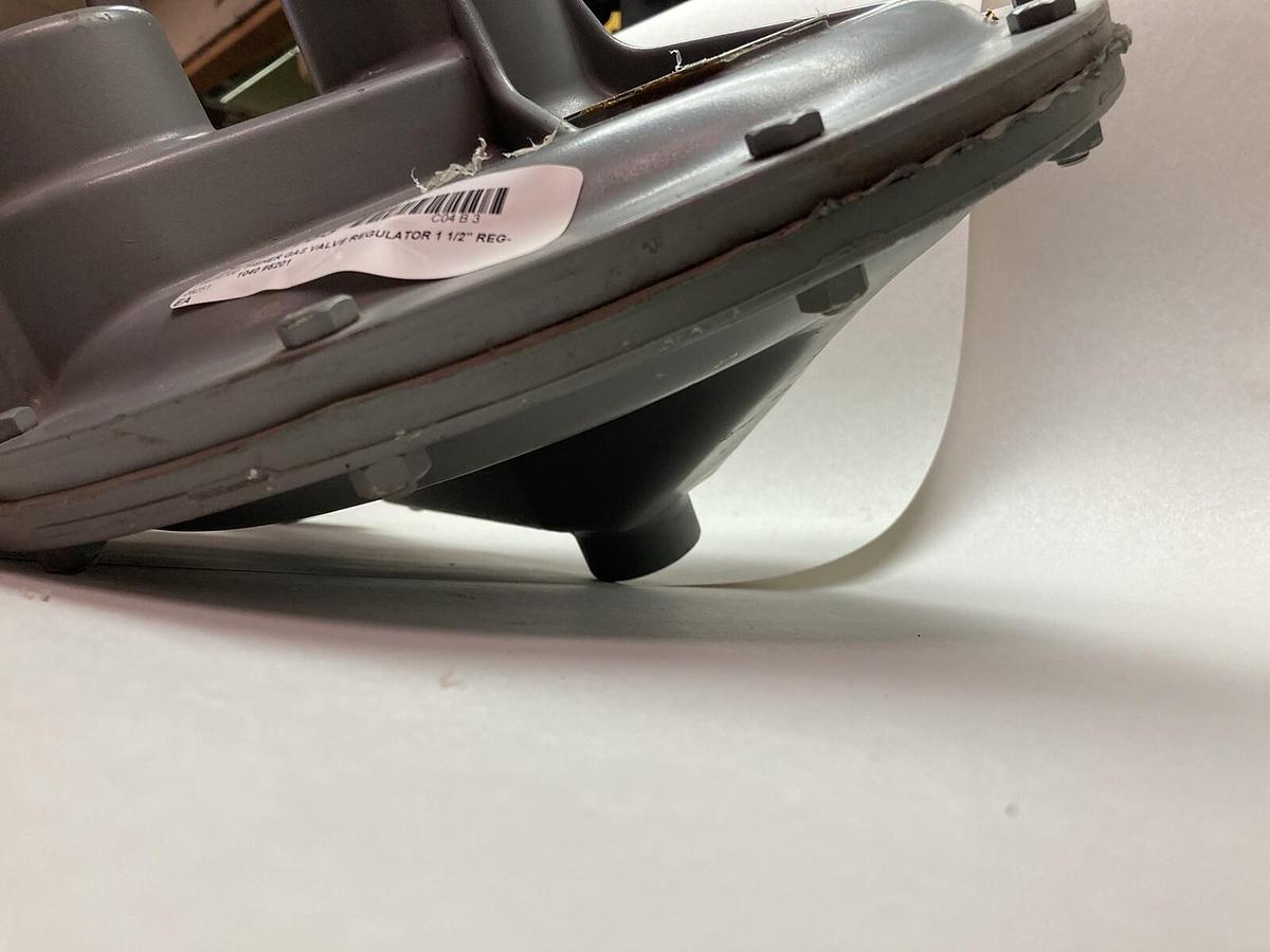 Used Fisher,5201,Pressure Regulator 3/8 Inch Port 1.5-3.25 PSIG