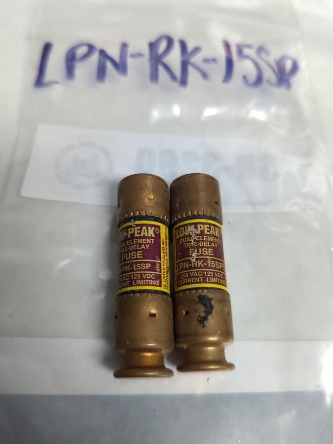 Used COOPER BUSSMANN,LPN-RK-15SP,LOW-PEAK 15 AMP FUSE LOT OF 2 PRE-OWNED