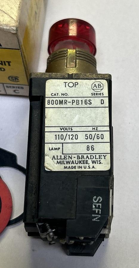 ALLEN BRADLEY,800MR-D6D2,RED PUSH BUTTON UNIT NOS