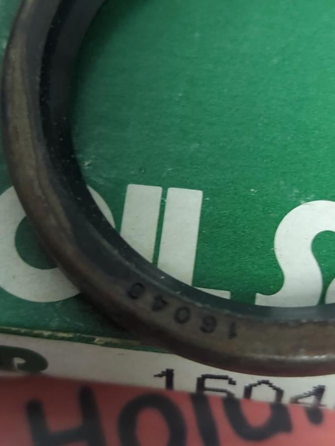 CHICAGO RAWHIDE,16046,OIL SEAL LOT OF 8 NOS