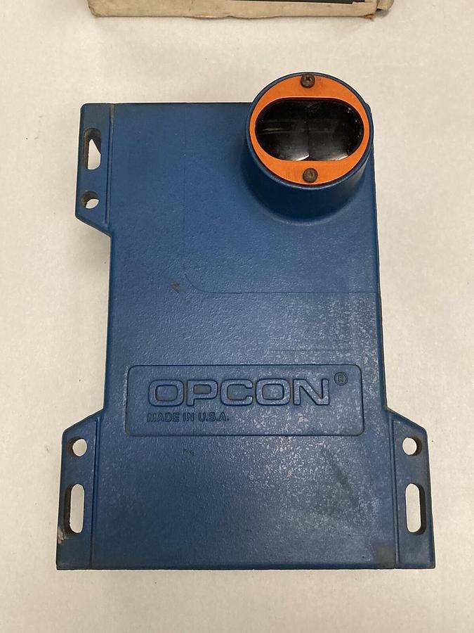 Used Opcon,1410B-6501,Photoelectric Sensor 115-125 VAC 50/60 HZ