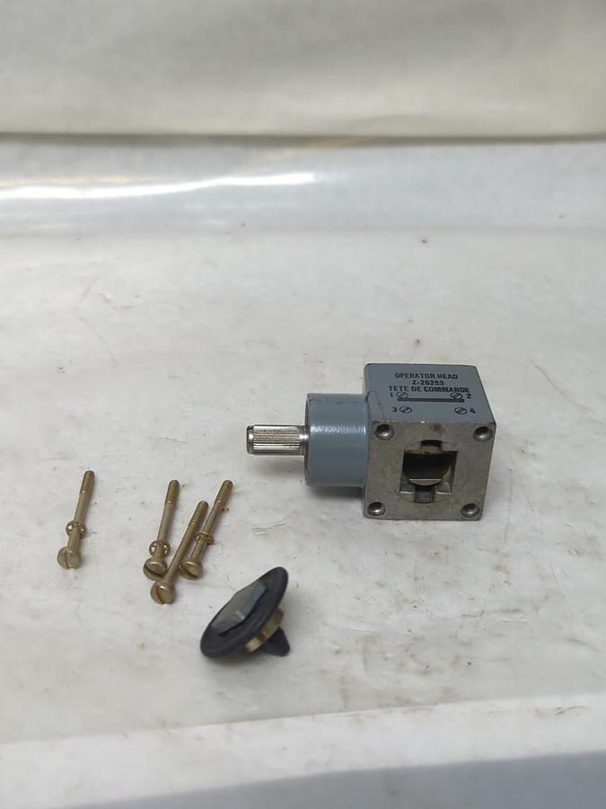 ALLEN BRADLEY,Z-26283,OPERATING HEAD FOR LIMIT SWITCH MISSING BOX NOS