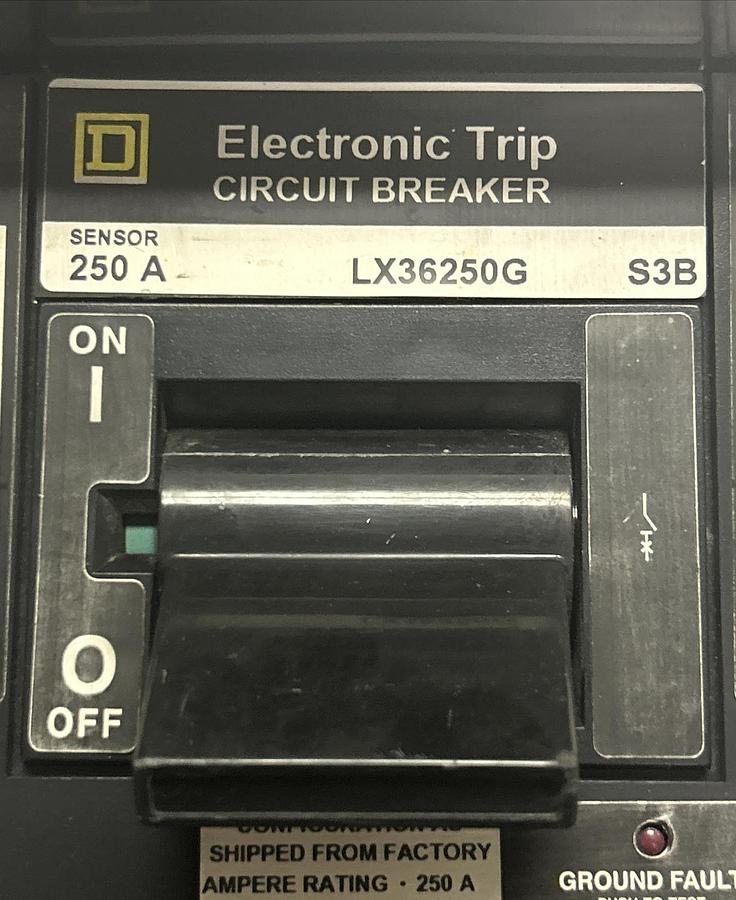 Used SQUARE D,LX36250G,I-LINE MOLDED CASE CIRCUIT BREAKER 600V 250A