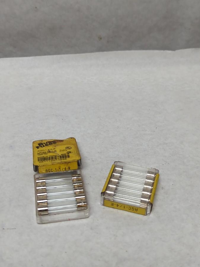 COOPER BUSSMANN,AGC-1/4-R,CARTRIDGE FUSE 1/4 AMP LOT OF 10 NOS