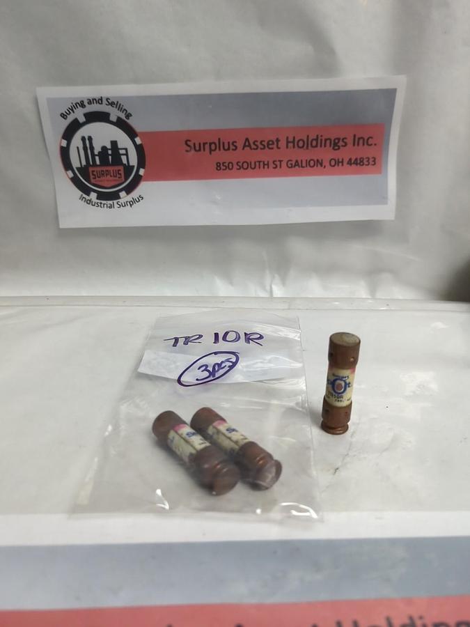 Used FERRAZ SHAWMUT,TR10R,TRI-ONIC SMART SPOT 10 AMP FUSE LOT OF 3 PRE-OWNED