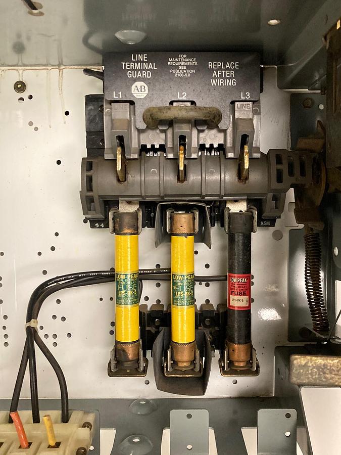 Used Allen Bradley,2100 2192F,30 Amp 12 INCH Fused MCC Disconnect Feeder Bucket