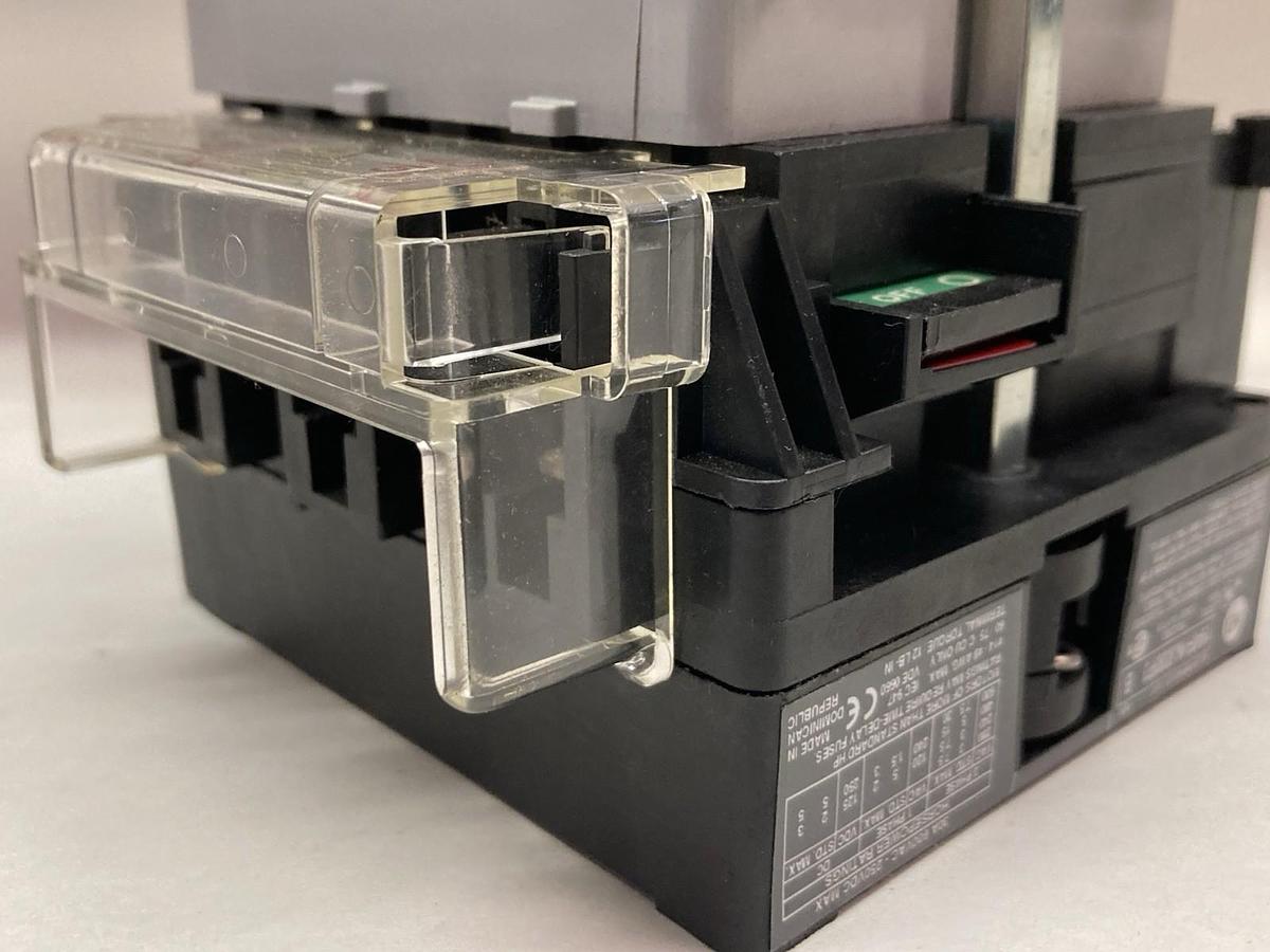 Allen-Bradley,194R-NJ030P3,Rod Operated Fusible Disconnect Ser B 600Vac 30A