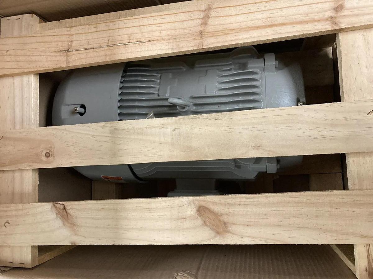 Siemens,SD100 Model 1LE23212BC114AA3,7.5HP Electric Motor 1175 RPM 230/460V