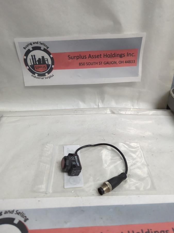 Used BALLUFF,BOS 11K-PA-1D10-00-15-24,PHOTOELECTRIC SENSOR PRE-OWNED