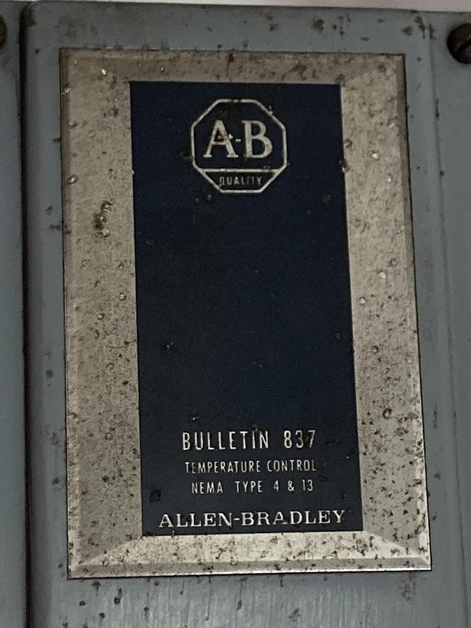 Used Allen-Bradley,Bulletin 837 Nema 4 & 13,Temperature Switch