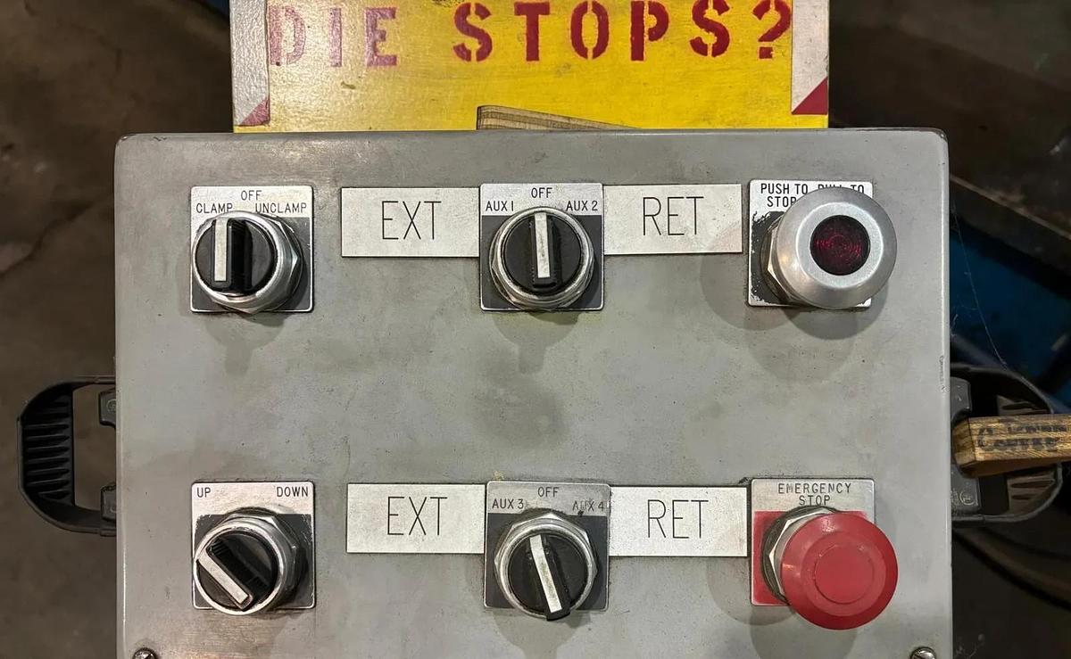 Used 95 Ton Findlay Four Post Hydraulic Press