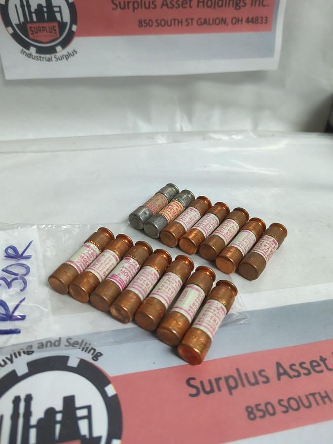 Used GOULD SHAWMUT,TR-30R,TRI-ONIC 30 AMP FUSE LOT OF 14 PRE-OWNED