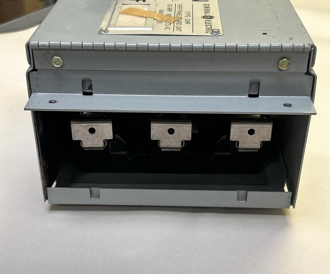 Used GENERAL ELECTRIC,THFP361,PANEL BOARD SWITCH 30A 600V 3P