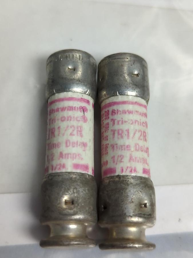 Used GOULD SHAWMUT,TR-1/2R,TRI-ONIC 1/2 AMP FUSE LOT OF 2 PRE-OWNED