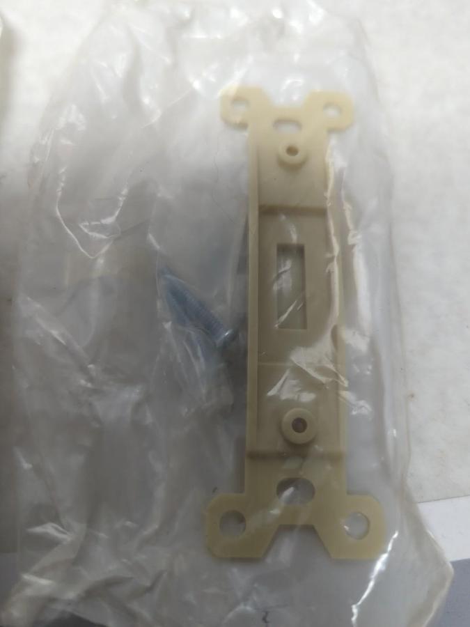 PASS & SEYMOUR,80700-1,BLANK INSERT WITH MOUNTING SCREWS LOT OF 2 NOS