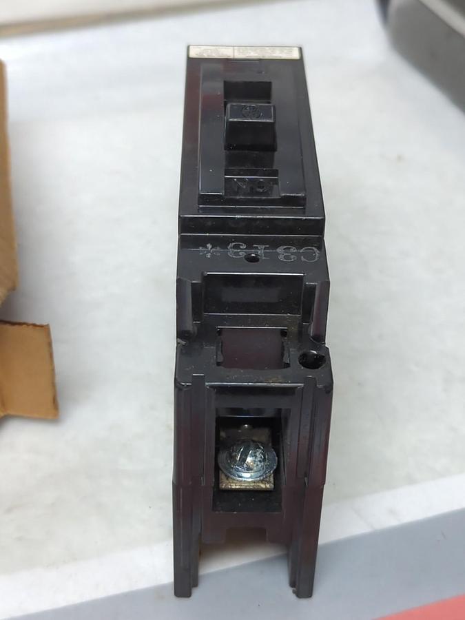 GENERAL ELECTRIC,TE111020WL,CIRCUIT BREAKER 1-POLE 20 AMP NOS