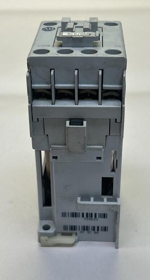 Used ALLEN BRADLEY,100-C09Z10,CONTACTOR 24VDC COIL
