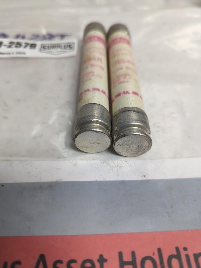 Used GOULD SHAWMUT,TRS4R,TRI-ONIC 4 AMP FUSE LOT OF 2 PRE-OWNED