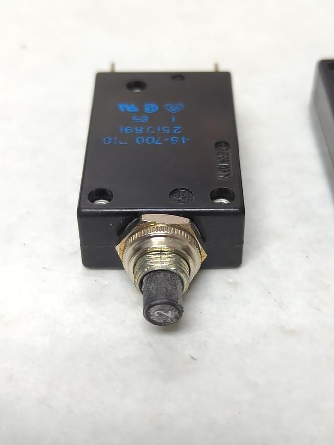 Used E-T-A,45-700-P10,PUSH-BUTTON CIRCUIT BREAKER LOT OF 2 PRE-OWNED