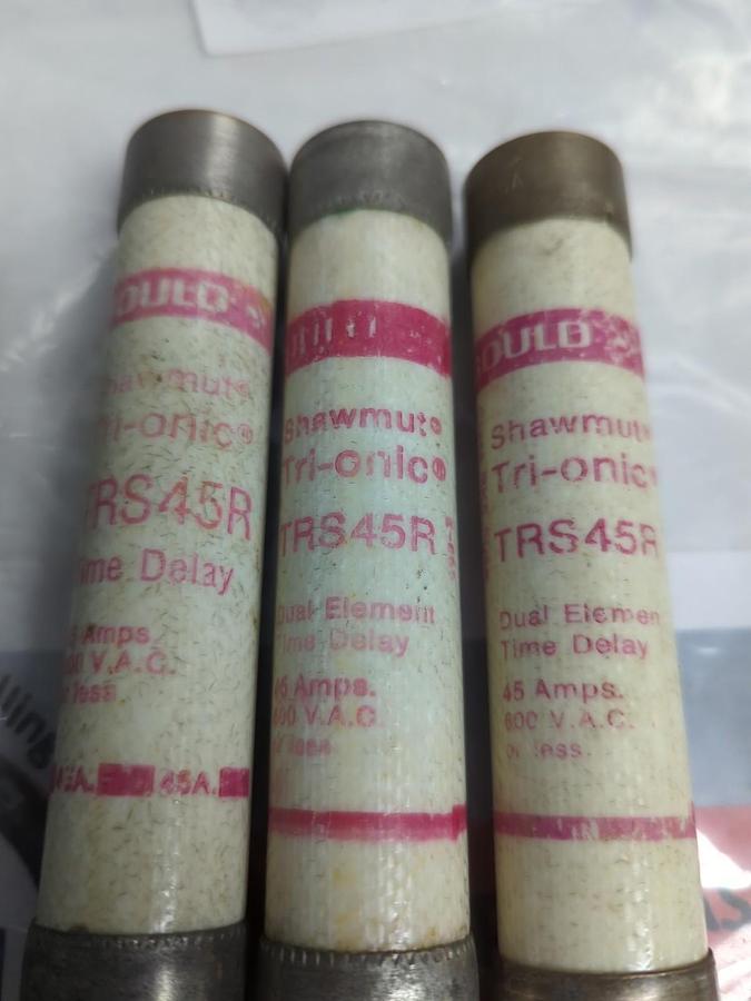 Used GOULD SHAWMUT,TRS45R,TRI-ONIC 45 AMP FUSE LOT OF 3 PRE-OWNED