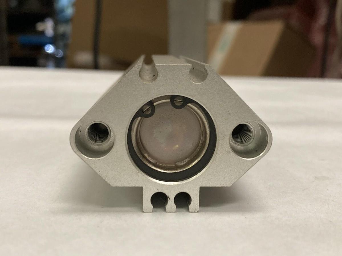 Used SMC,MKB20-20LZ,Cylinder Rotary Clamp