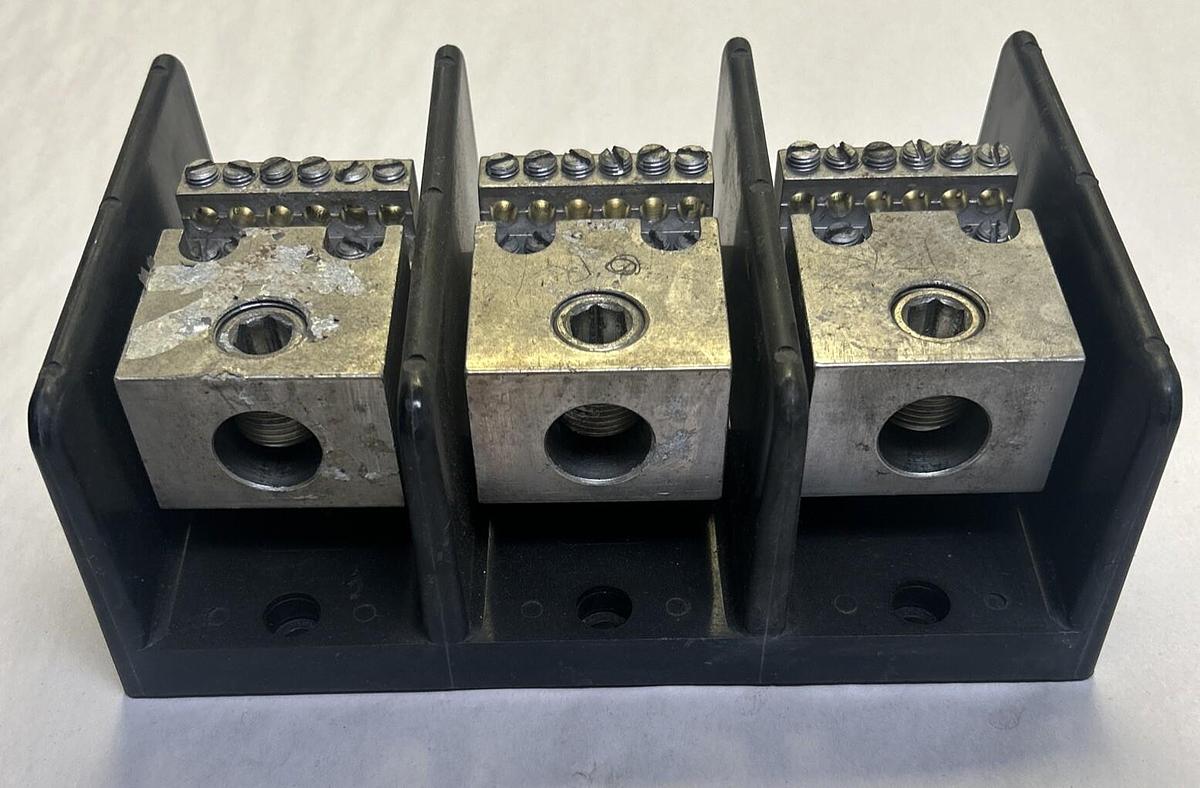 Used GOULD,69083,FUSE HOLDER 3 POLE