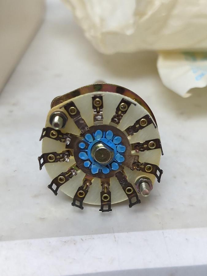 ELECTROSWITCH,D4GO205S/PA1--2,2-POLES 2-5 POS SHORTING NOS