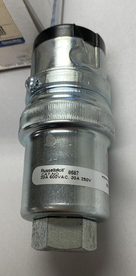 Used THOMAS & BETTS,8687,CONNECTOR NEW