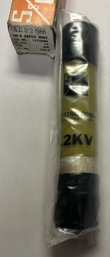 Used S&C ELECTRIC,121100-R4,POWER FUSE 7.2KV 65A NEW