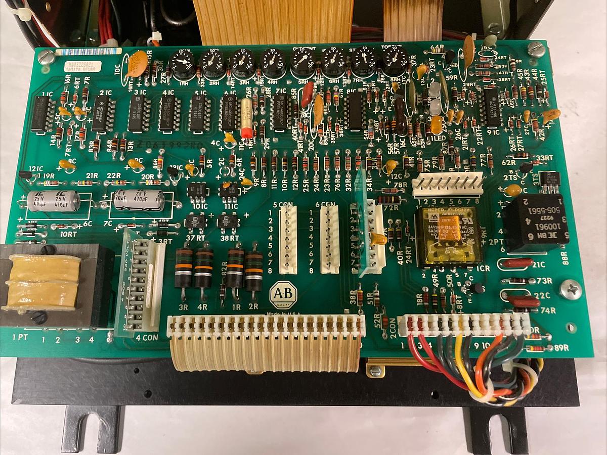 Used ALLEN BRADLEY,1361,DC DRIVE 1361-D061-2-10 INPUT 230VAC OUTPUT 180VDC 15A