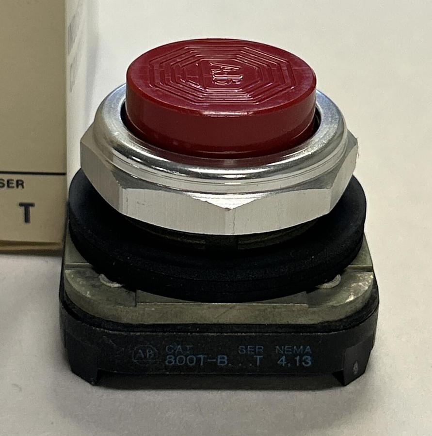 Used ALLEN BRADLEY,800T-B6,SER T RED PUSH BUTTON NEW