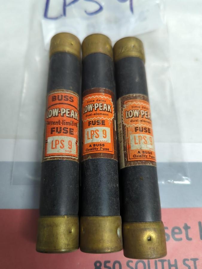 Used COOPER BUSSMANN,LPS-9,LOW-PEAK 9 AMP FUSE LOT OF 3 PRE-OWNED