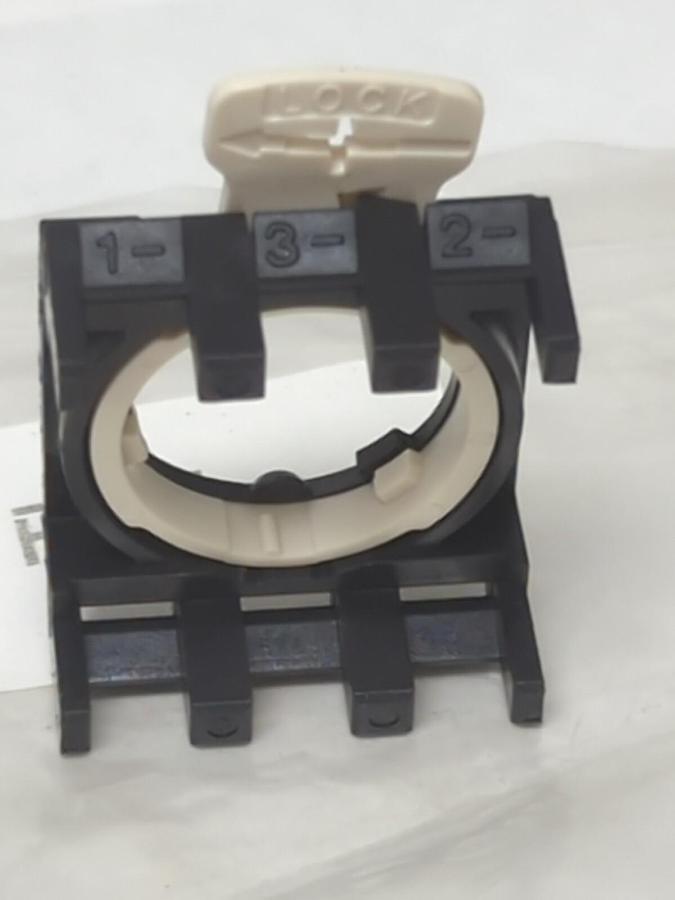 UNBRANDED,PZAX,PUSHBUTTON/SELECTOR MOUNTING ADAPTOR LOT OF 2 NOS