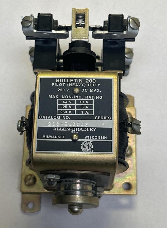 ALLEN BRADLEY,200-E030Z2,DC RELAY NOS