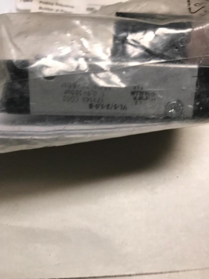 Used Festo Chiron,532456,Solenoid Valve VL-5/2-5 0-8