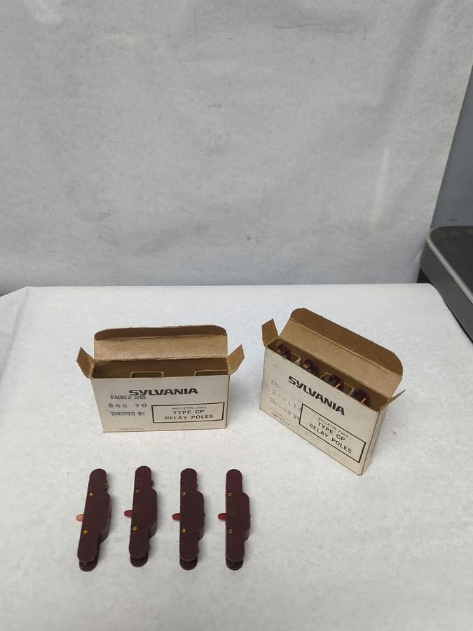 SYLVANIA,7303,TYPE CP RELAY POLES BNO RNC1 LOT OF 8 NOS