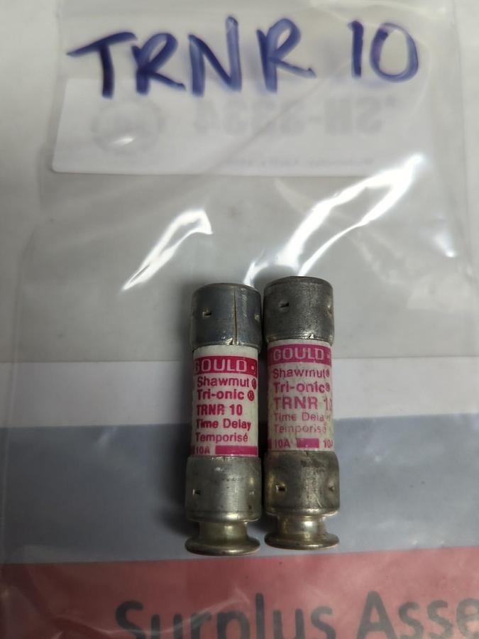 Used GOULD SHAWMUT,TRN-R10,TRI-ONIC 10 AMP FUSE LOT OF 2 PRE-OWNED