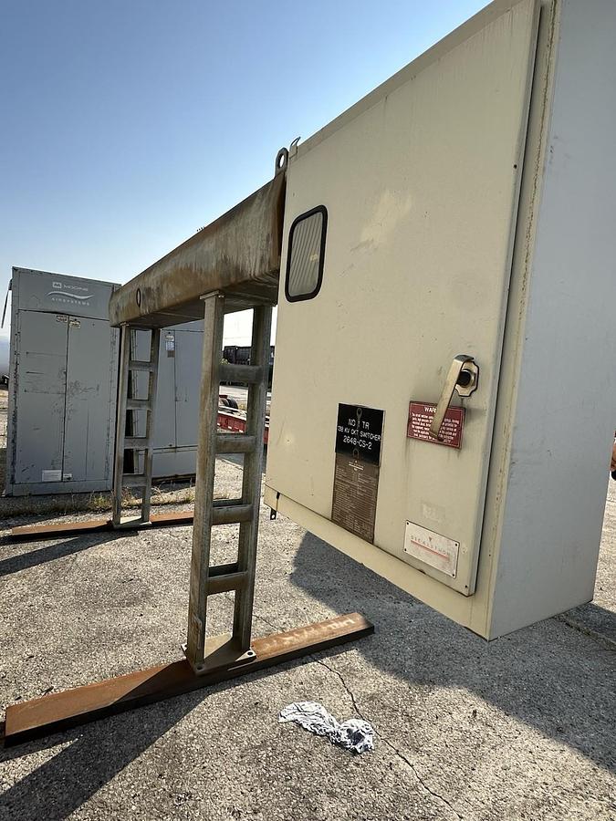 Used GEC Alsthom T&D,S1-145-F1,145KV 1200A 60 Hz High Voltage Circuit Breaker