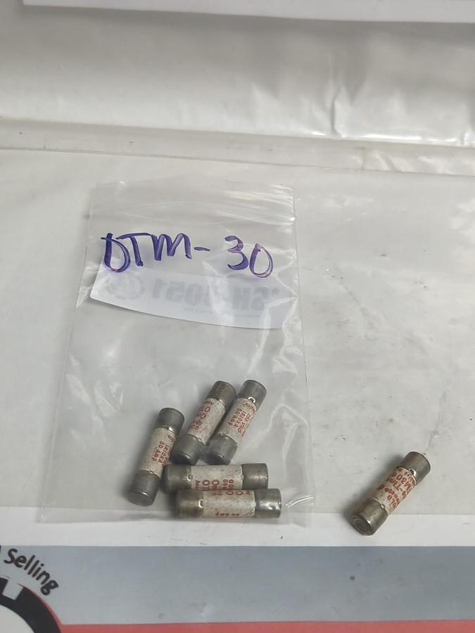 Used FERRAZ SHAWMUT,OTM30,ONE-TIME 30 AMP FUSE LOT OF 6 NOS