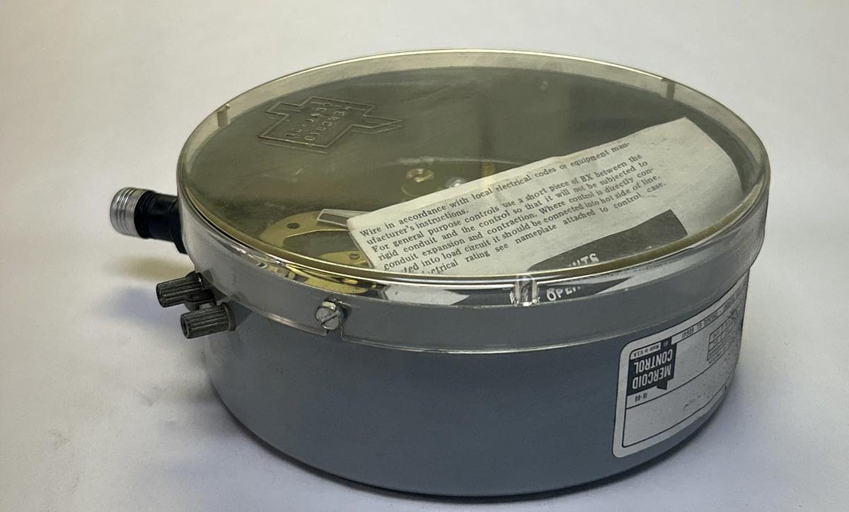 MERCOID CONTROL,DA521-2,PRESSURE SWITCH 100-1500PSI NOS