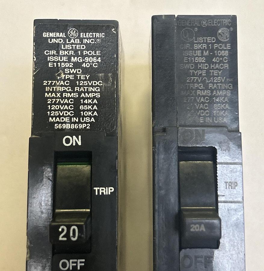 Used GENERAL ELECTRIC,E11592,CIRCUIT BREAKER 20A 277V 1P LOT OF 2